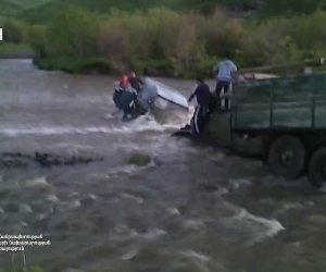 Ծովագյուղի մոտ ավտոմեքենան ընկել է գետը