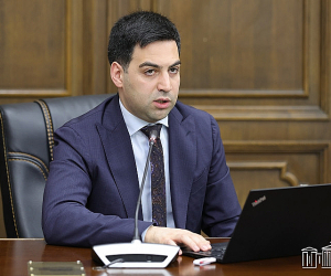Պետբյուջեի եկամուտները նախորդ տարում ավելացել են շուրջ 296 մլրդ դրամով. Ռուստամ Բադասյան