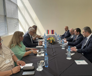 Սուրեն Պապիկյանը հանդիպել է Բուլղարիայի պաշտպանության նախարարի հետ