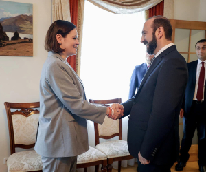 Արարատ Միրզոյանը հանդիպել է բելառուս քաղաքական գործիչ Սվետլանա Տիխանովսկայային