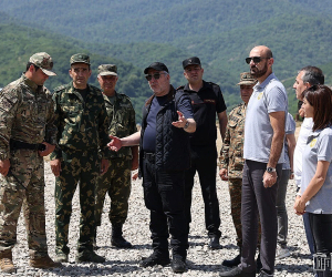 Խորհրդարանականները Տավուշի մարզում հետևել են սահմանազատված հատվածների ամրաշինական աշխատանքներին