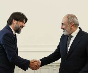 Փաշինյանն ընդունել է Ջիրո դ'Իտալիա բազմօրյա խճուղային հեծանվավազքի մրցաշարի գործադիր տնօրենին