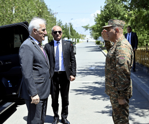 Վահագն Խաչատուրյանն այցելել է զորամաս