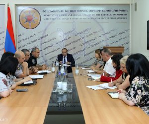 Անօթևանների, մուրացիկ ու թափառաշրջիկ անչափահասների և խոցելի այլ խմբերի վերաբերյալ քննարկում է տեղի ունեցել