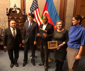 Ադրբեջանը ֆինանսավորել է Նյու Յորքի քաղաքապետի օգնականների ուղևորությունները Բաքու