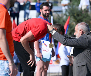 Փաշինյանը մասնակցել է «ՀՀ վարչապետի գավաթ» լողի սիրողական մրցաշարի պարգևատրման արարողությանը