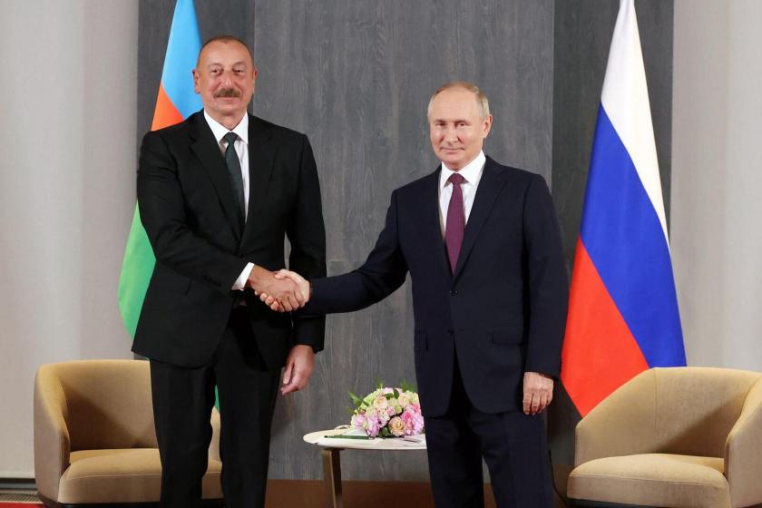 Putin in Baku; Lays Wreath at Alley of Martyrs Monument