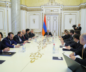 Փաշինյանի գլխավորությամբ քննարկվել են հանրային կազմակերպությունների գնումների կարգավորումներին վերաբերող հարցեր