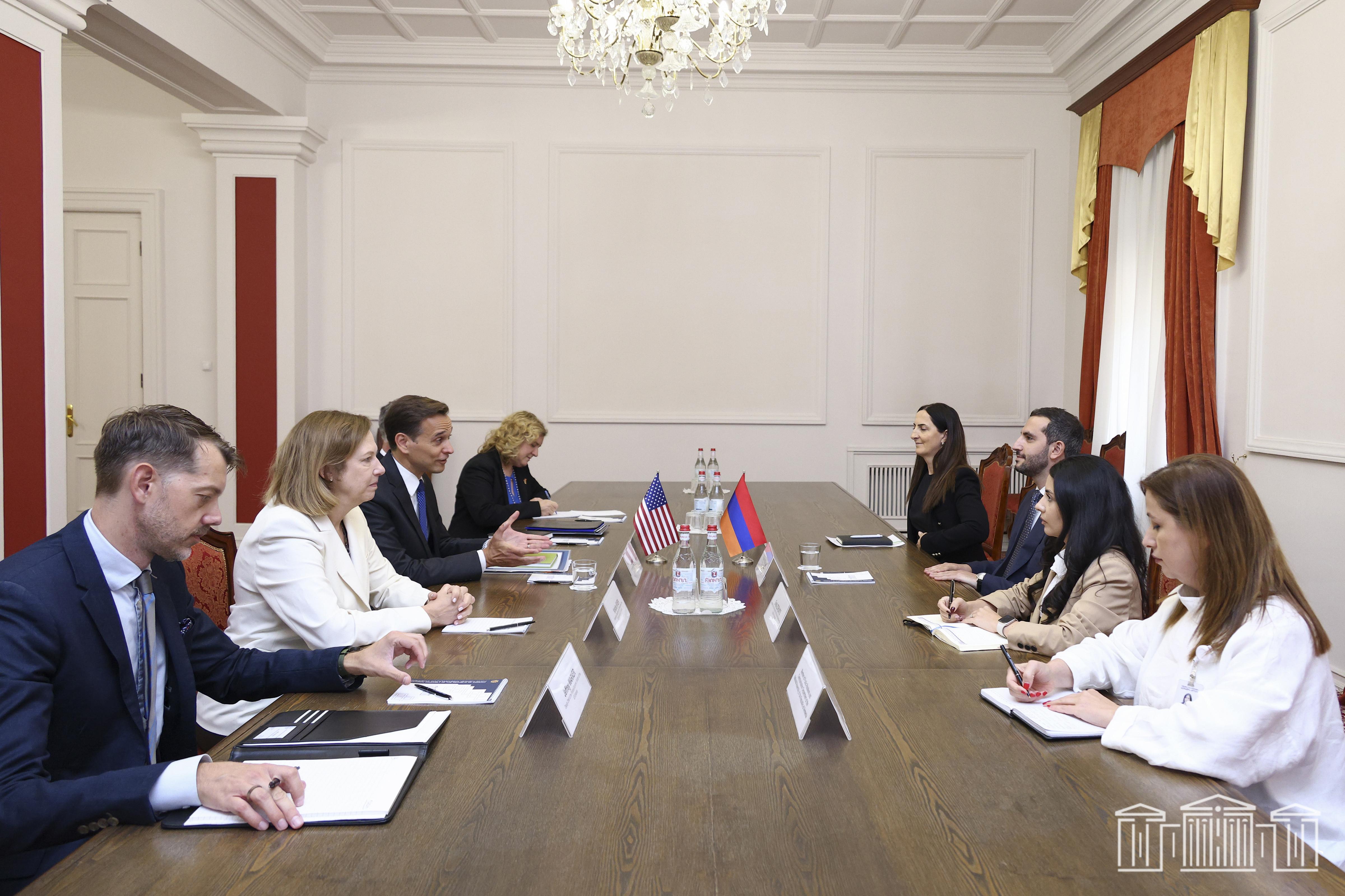 Ռուբեն Ռուբինյանը հանդիպել է ԱՄՆ պետքարտուղարի փոխտեղակալ Ջոշուա Հաքին