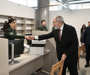 Փաշինյանը «Զվարթնոց» օդանավակայանում ծանոթացել է Սահմանապահ ծառայության գործունեության ընթացքին