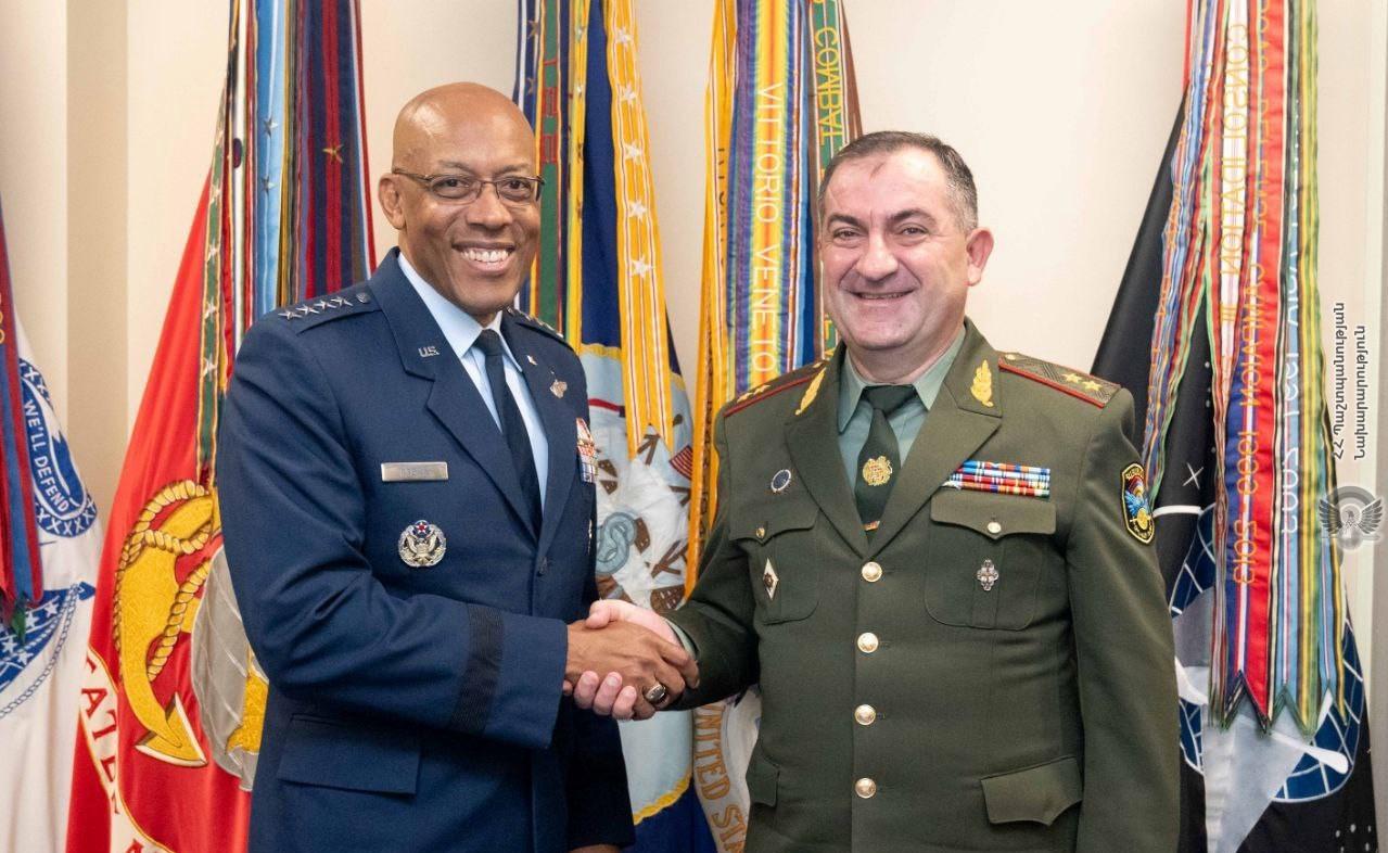 Armenian Deputy Defense Minister, U.S. Joint Chiefs of Staff Chairman Meet
