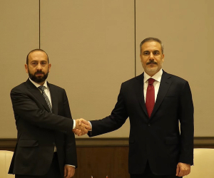Արարատ Միրզոյանը Ստամբուլում հանդիպել է Թուրքիայի արտգործնախարարին