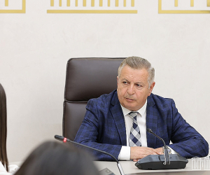 Закрылся не “принадлежащий”, а “принадлежавший” жене депутата песчаный карьер 