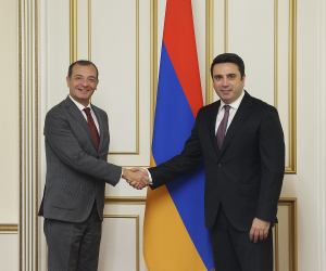 Ալեն Սիմոնյանը հրաժեշտի հանդիպում է ունեցել Հայաստանում Իտալիայի դեսպան Ալֆոնսո Դի Ռիզոյի հետ