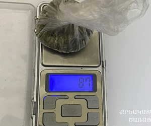 Քաղաքացին մարմնում թաքցված թմրամիջոցը փոխանցել է կալանավորված անձին