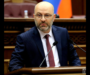 Դավիթ Առուշանյանը նշանակվել է Շիրակի մարզպետ