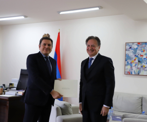 Իտալիայի նորանշանակ դեսպանն իր հավատարմագրերի պատճենն է հանձնել ՀՀ ԱԳ նախարարի տեղակալին