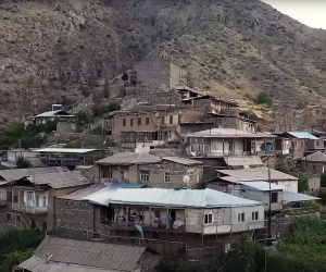 Կառավարությունը Մեղրիի Փոքր թաղի հուշարձան-տների սեփականատերերին հարկադրել է պահպանական պարտավորագիր ստորագրել