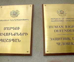 Ազատությունից զրկված անձանց՝ դատական նիստերին չտեղափոխելու պրակտիկան մտահոգիչ է․ ՄԻՊ