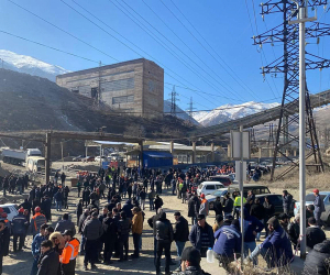 ԶՊՄԿ-ի աշխատակիցները գործադուլ են անում. նրանք որոշել են գիշերել դրսում