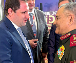 Armenian Defense Minister, Indian Army Chief Meet