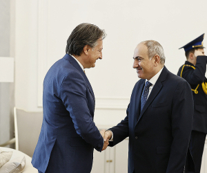 Pashinyan, Italian Ambassador to Armenia Meet