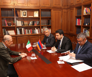 Ալեն Սիմոնյանը հանդիպել է ԵԽԽՎ-ում Հայաստանի հարցերով համազեկուցող Պիերո Ֆասսինոյին