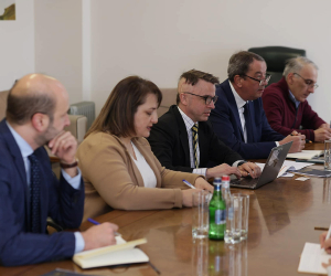 Դավիթ Խուդաթյանն ընդունել է ԱԶԲ-ի հայաստանյան գրասենյակի մշտական առաքելության տնօրենի գլխավորած պատվիրակությանը
