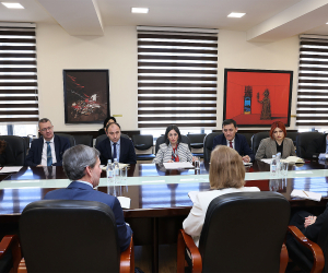 ԿԳՄՍ նախարար Ժաննա Անդրեասյանը հանդիպել է ՀՀ-ում ԱՄՆ դեսպան Քրիստինա Քվինի
