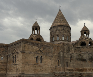 Կարգալույծ է հռչակվել Տ. Արմեն քահանա Մելքոնյանը