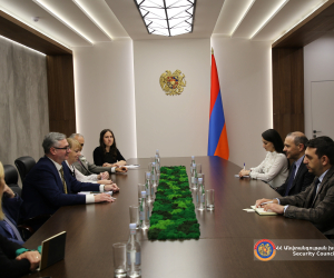 Armenian Security Chief, Czech Delegation Discuss Regional Security