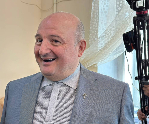 «Ես ոչ մեկի հետ թշնամություն չունեմ, իմ թշնամին Օսմանյան Թուրքիան և Ադրբեջանն են»․ Վարդան Ղուկասյանը մասնակցեց քվեարկությանը