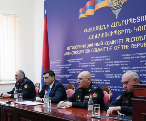 Հակակոռուպցիոն կոմիտեի նախագահ Արթուր Նահապետյանն աշխատանքային խորհրդակցություն է անցկացրել