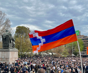 Displaced Artsakh Residents Vow to Continue Protests in Armenia