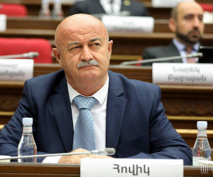 Պատգամավոր Հովիկ Աղազարյանի գործով քրեական վարույթի նյութերը դատարանում են