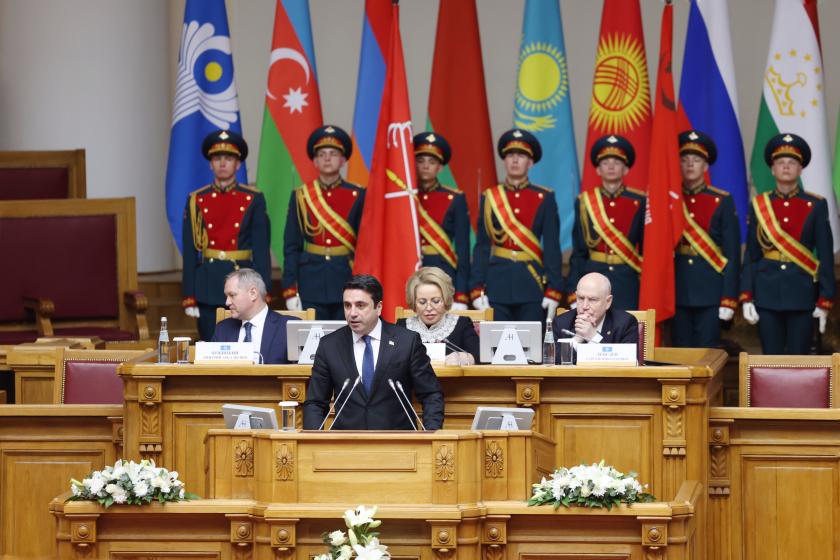 Armenian Parliament Speaker Honors Armenians Who Died Fighting Fascism in WWII