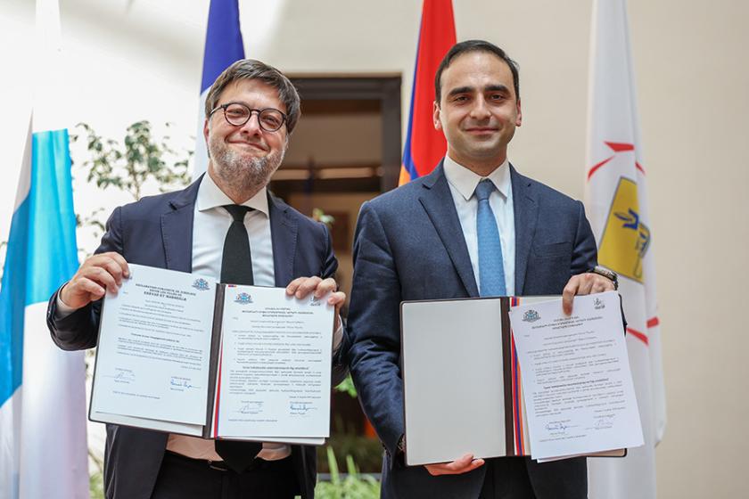 Yerevan, Marseille Mayors Sign Cooperation Declaration