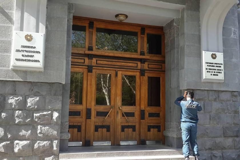 Դատախազն իրավասու դատարան է հանձնել երեխաներին խոշտանգած մոր վերաբերյալ քրեական վարույթը