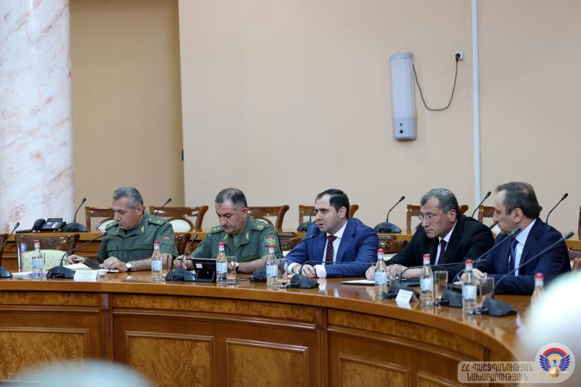 Սուրեն Պապիկյանը հանդիպել է արտերկրում հավատարմագրված ՀՀ ռազմական կցորդներին