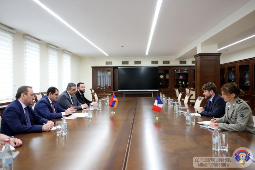 Armenian Defense Minister, French Ambassador Discuss Defense Cooperation