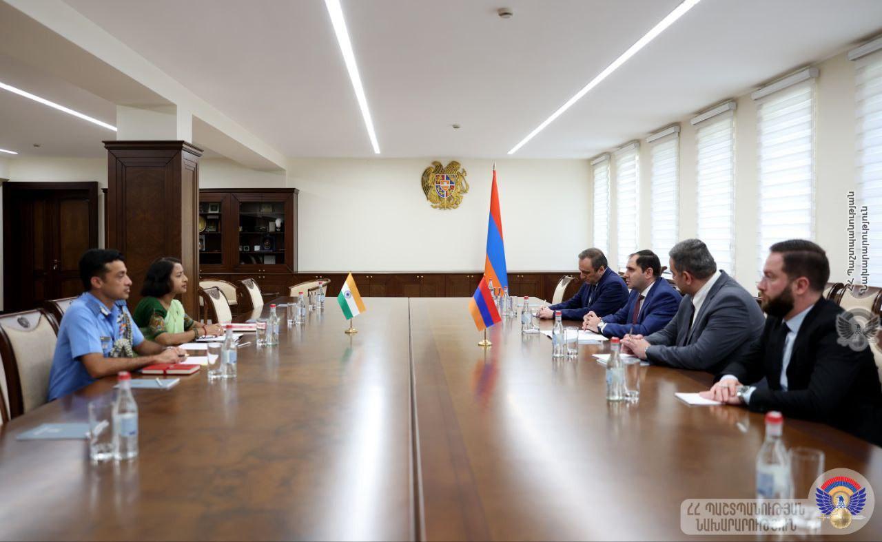 Armenian Defense Minister, Indian Ambassador Discuss Defense Cooperation