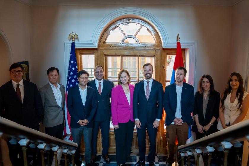 Բրենդան Հենրեհենն ընդունել է հայաստանյան պաշտոնյաներին, Firebird-ի և NVIDIA-ի ներկայացուցիչներին