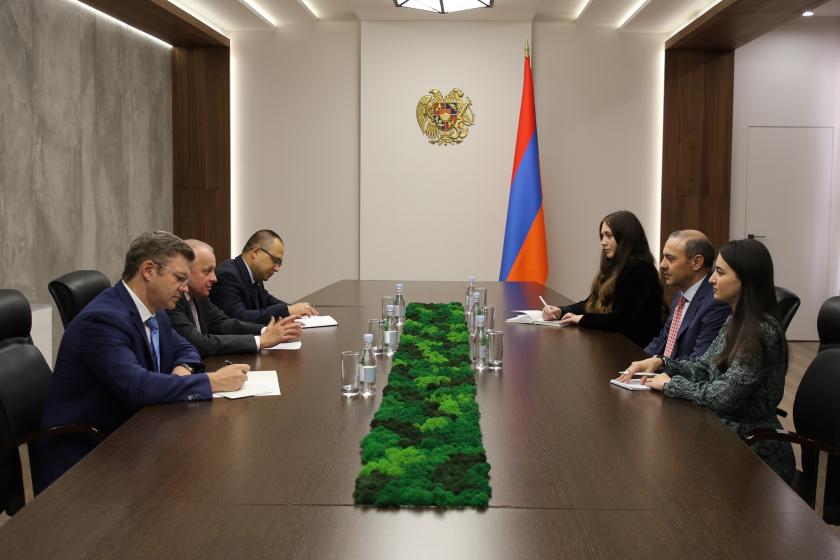 Armenian Security Chief, Russian Ambassador Discuss Cooperation