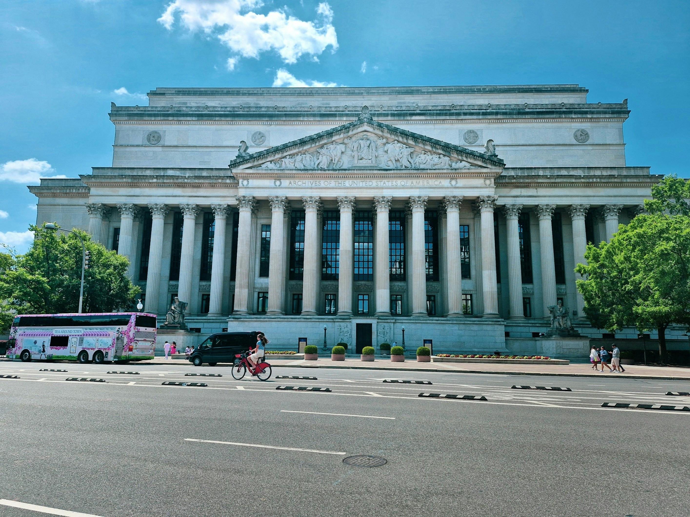 США ввели санкции против крупнейших нефтяных компаний России