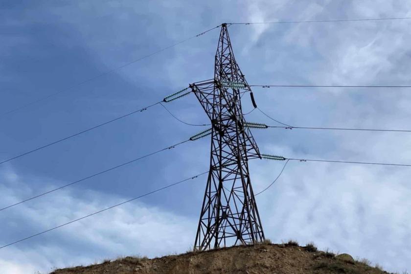 Ուժեղ քամիների հետևանքով մարզերում և Երևանում որոշ հասցեներ հոսանքազրկվել են. ՀԷՑ