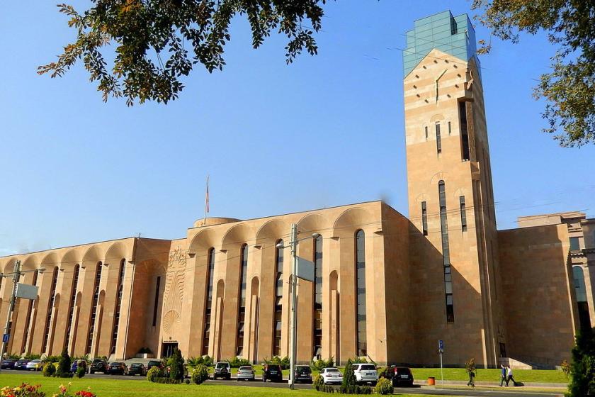 Երթևեկության կազմակերպման փոփոխություն՝ Պարոնյան փողոցում