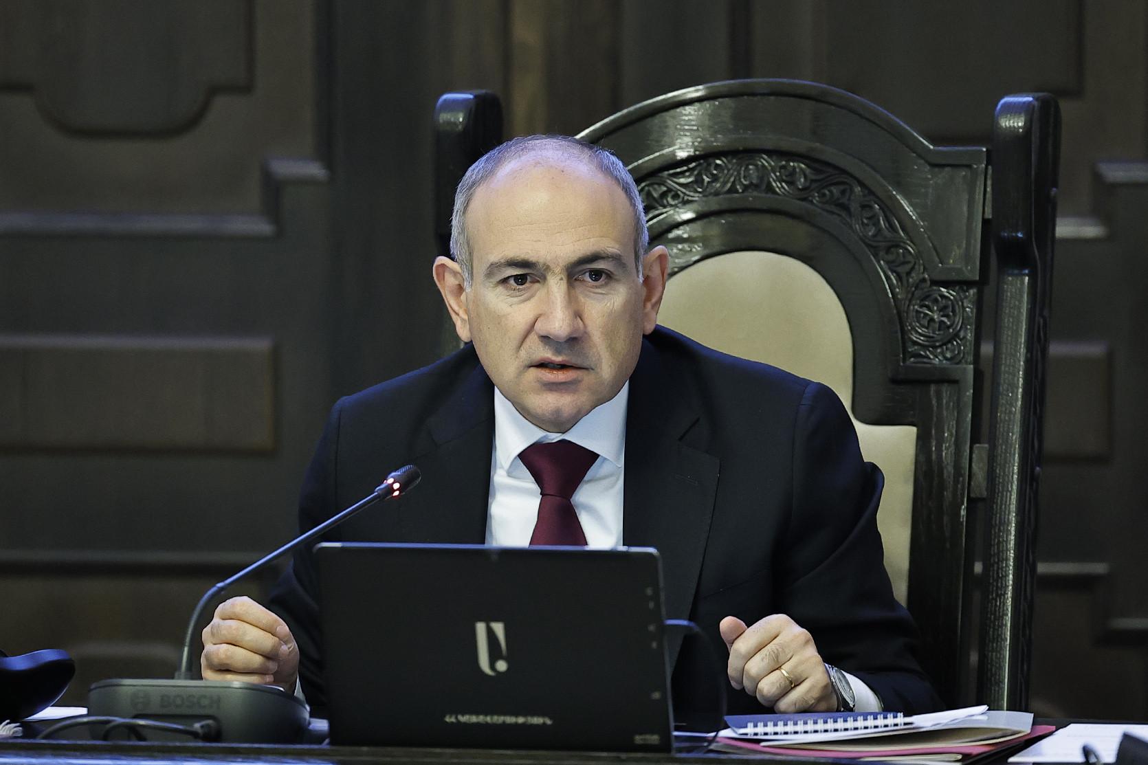 Վարչապետ Փաշինյանը պատասխանում է լրագրողների հարցերին