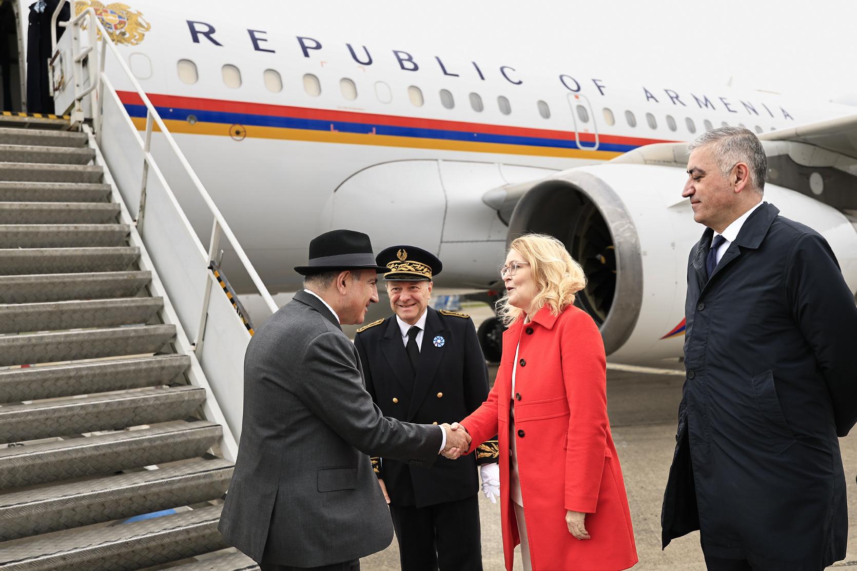 Pashinyan at European Parliament; Prays for Mid-East Peace