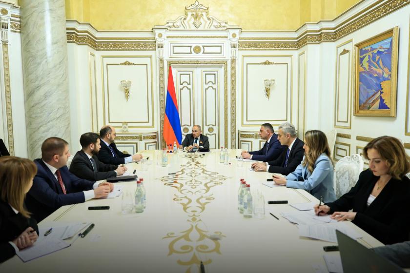 Փաշինյանի գլխավորությամբ քննարկվել են Եվրոպական քաղաքական համայնքի գագաթաժողովի կազմակերպմանը վերաբերող հարցեր