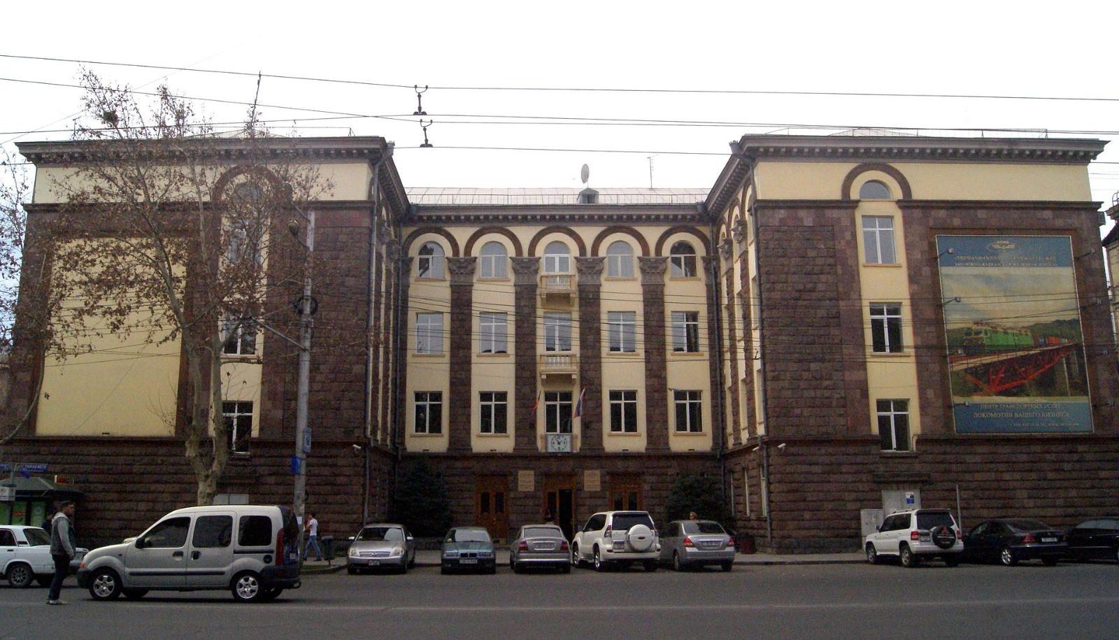 Компания ЮКЖД повысила зарплату сотрудникам